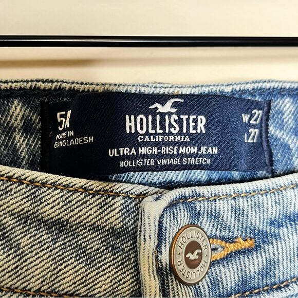HOLLISTER Ultra High-Rise Mom Jeans Distressed Light Wash Size 27 x 27 - Picture 4 of 5